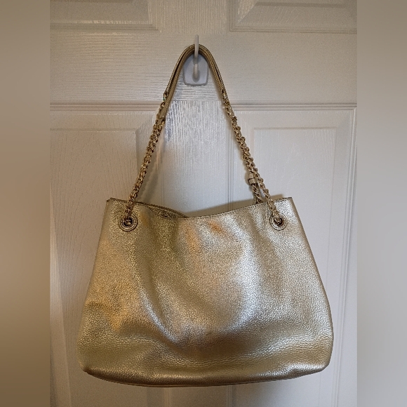 Tory Burch Gold Shoulder Bag with Chain Straps Gorgeous EUC - Picture 3 of 9